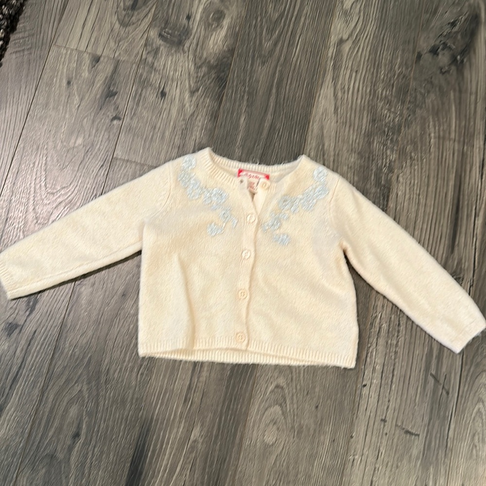 Cardigan Sweater Cream with Silver detail flowers